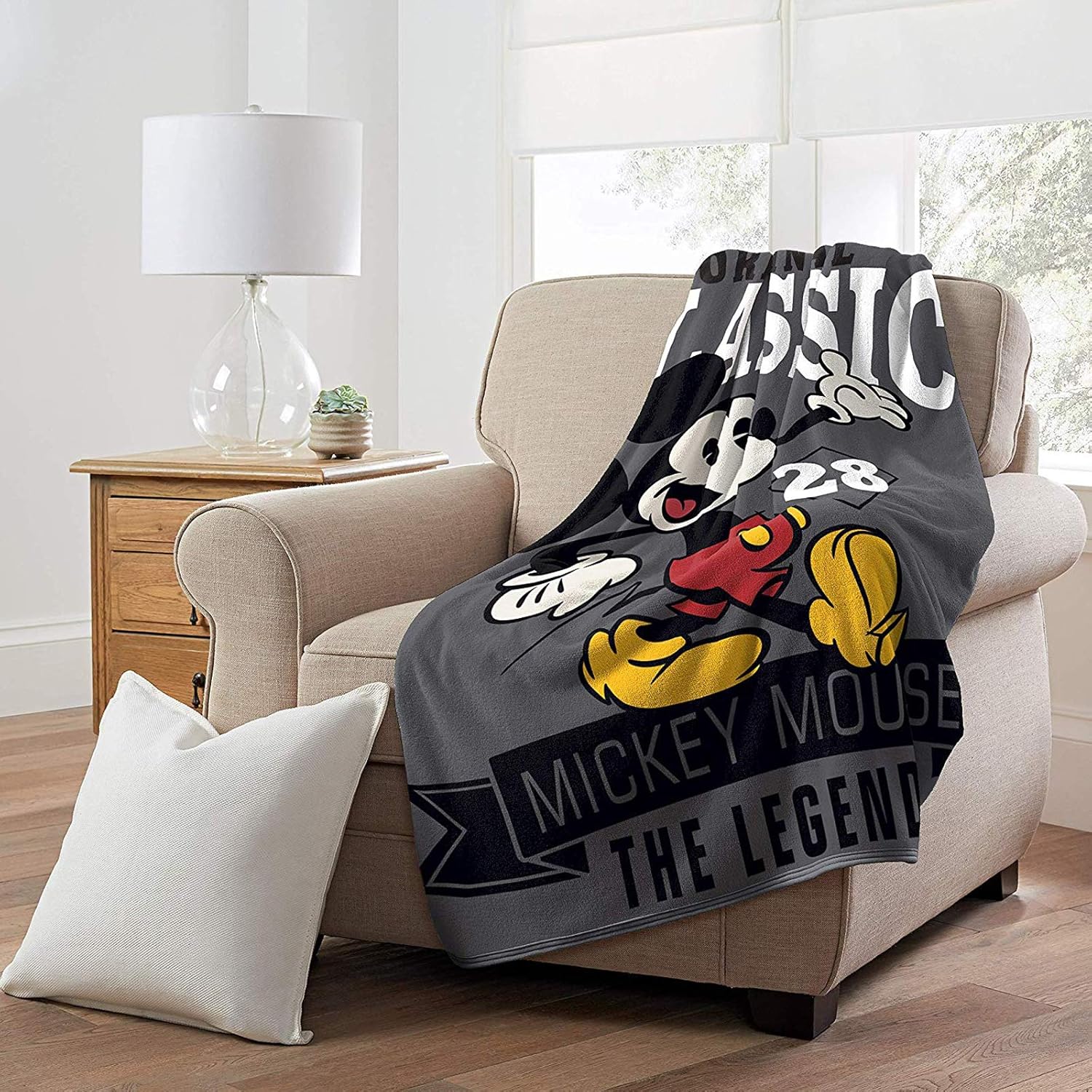 Disney Mickey Mouse Super Plush Throw The Legend 46" x 60" Blanket