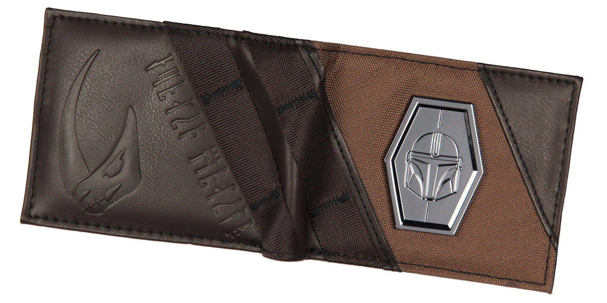 Star Wars The Mandalorian Metal Helmet Badge Applique Men's Adult Bifold Wallet