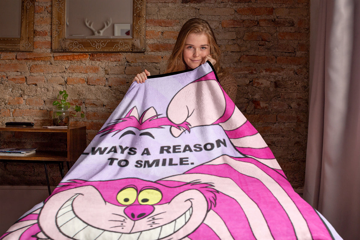 Disney Alice In Wonderland Cheshire Cat Just Smile Micro Raschel Blanket 46"x60"
