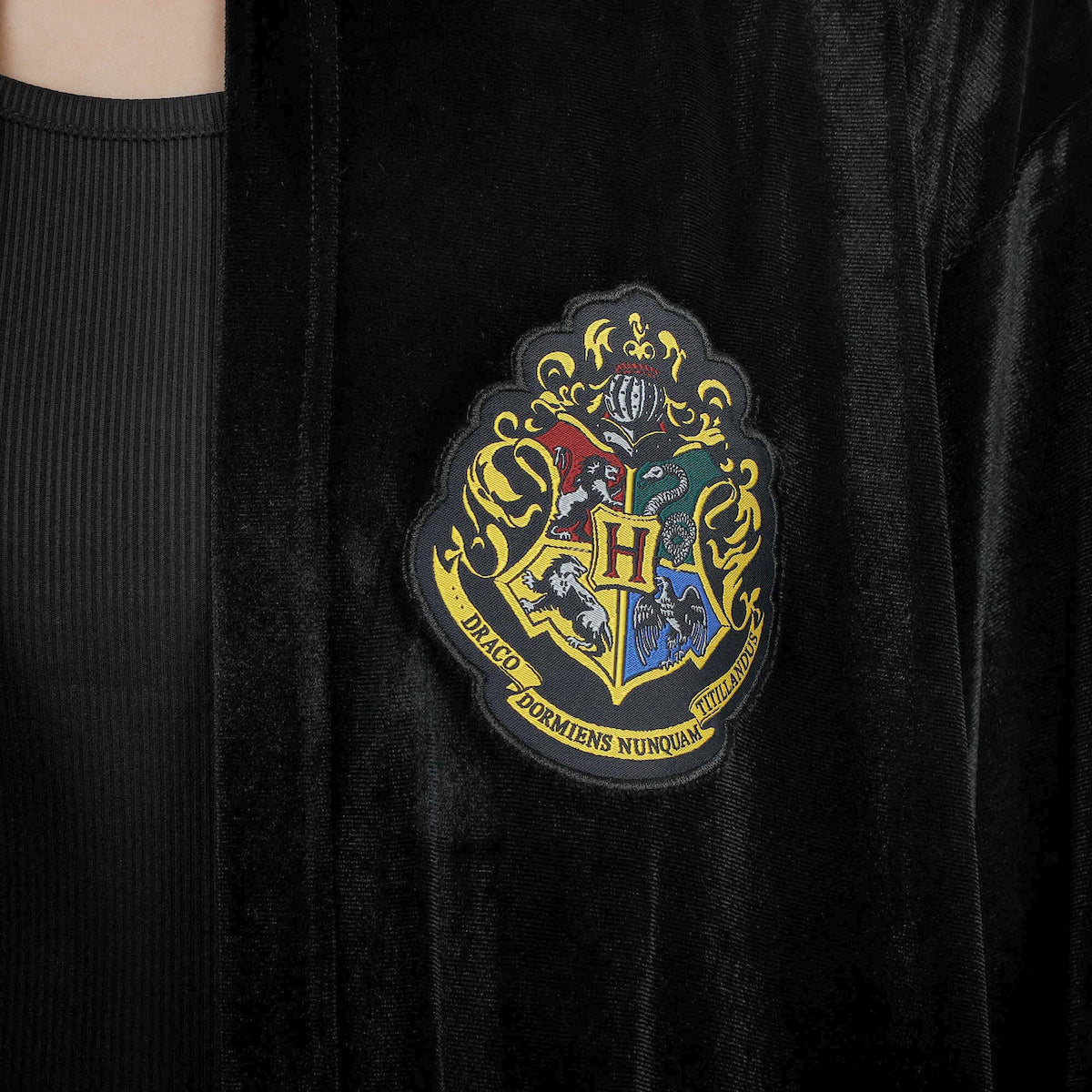 Harry Potter Costume Robe Cloak Adult, OSFM - Hogwarts Houses Crest