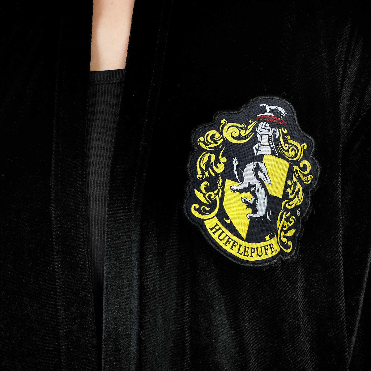 Harry Potter Costume Robe Cloak Adult, OSFM - Hogwarts Houses Crest