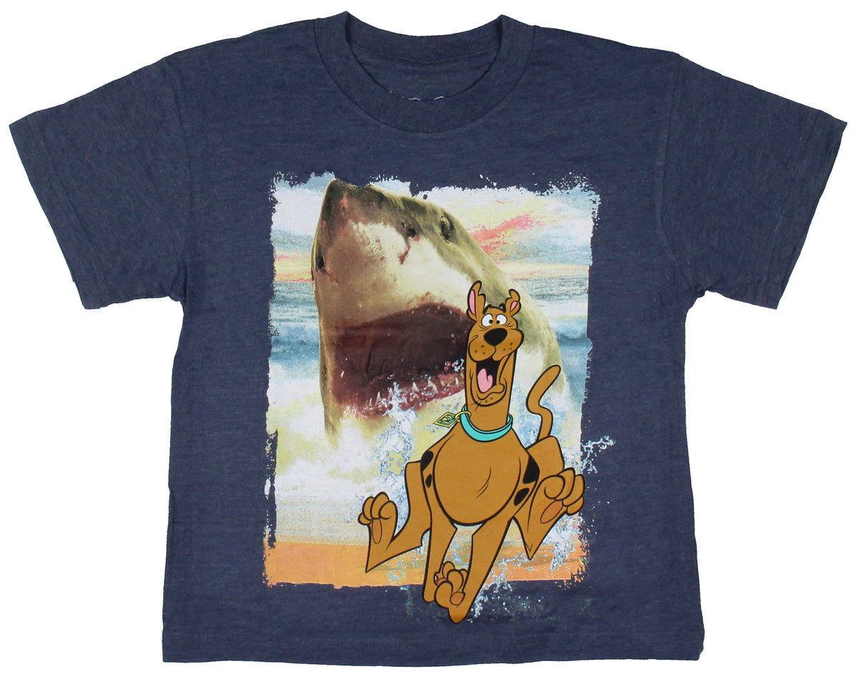 Scooby-Doo Boys' Shark Chasing Scooby Print Design T-Shirt Kids