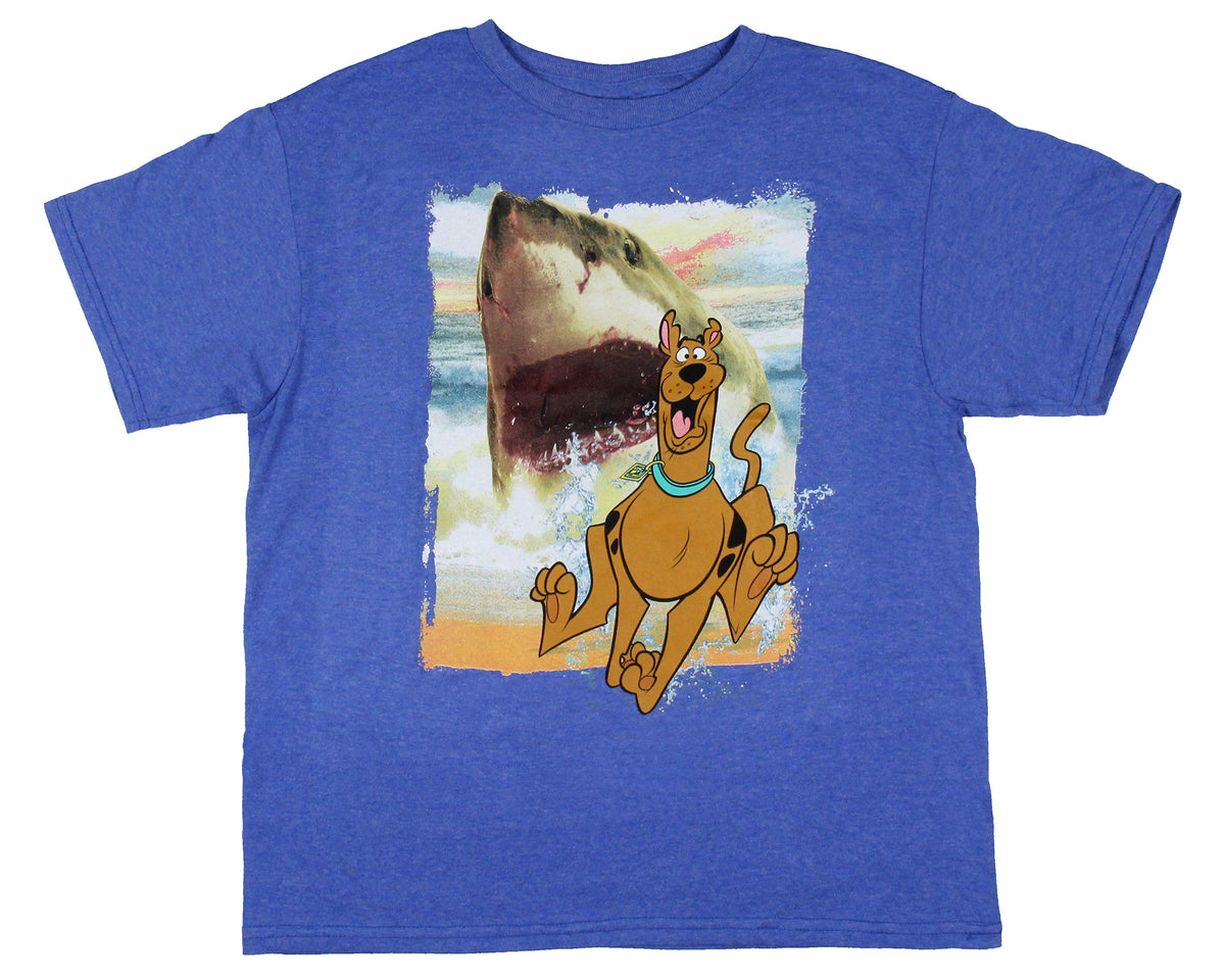 Scooby-Doo Boys' Shark Chasing Scooby Print Design T-Shirt Kids