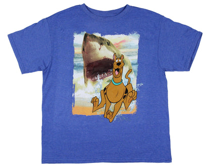 Scooby-Doo Boys' Shark Chasing Scooby Print Design T-Shirt Kids