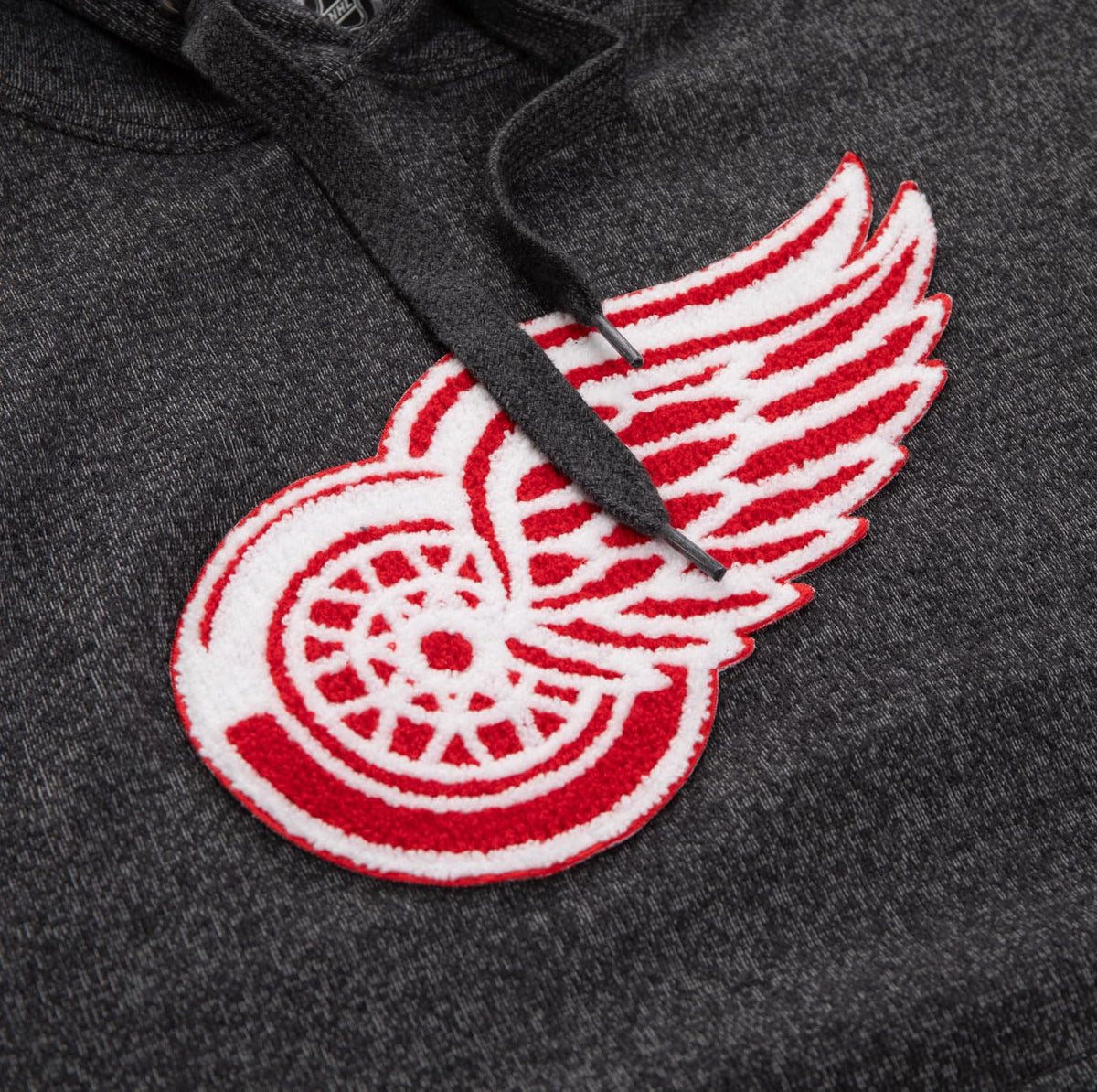 Calhoun NHL Surf & Skate Detroit Red Wings Hoodie with Team Logo Crest (S)