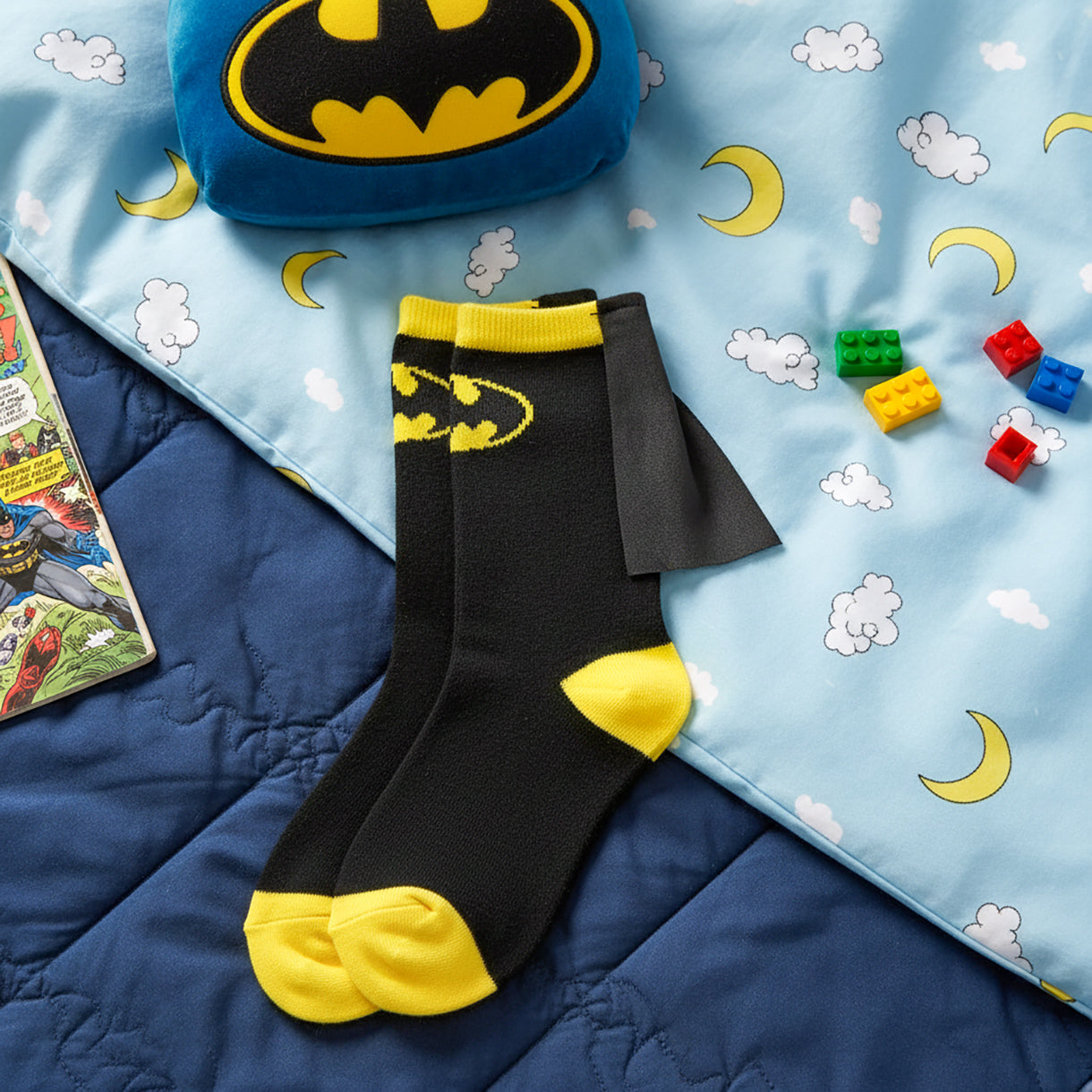 DC Comics Superhero Batman Superman The Flash Youth Boys Caped Crew Socks