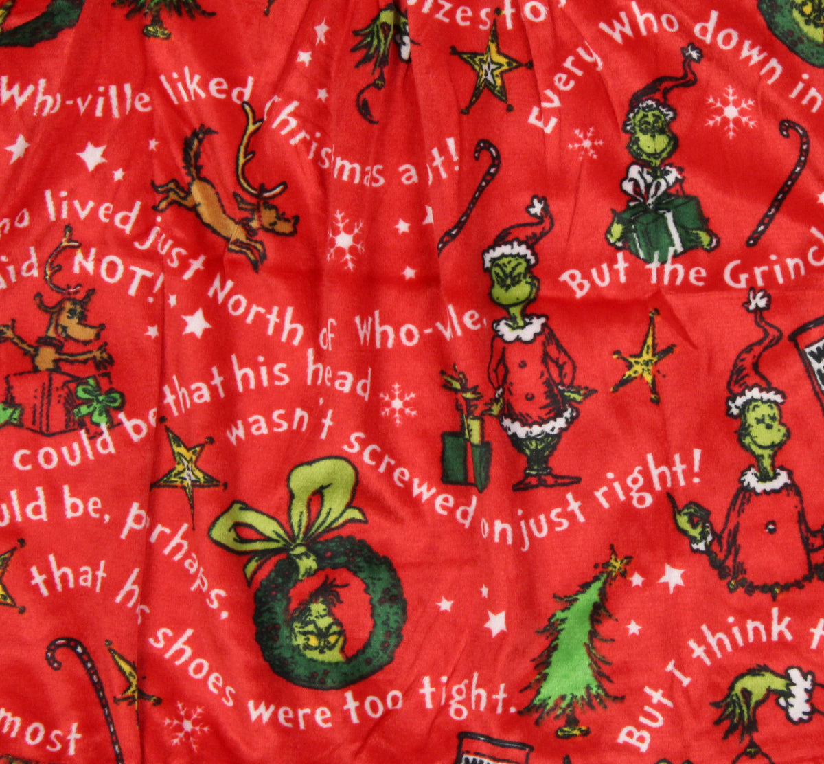 Dr. Seuss GRINCH Christmas Tossed Print Collar Sleep Pajama Set
